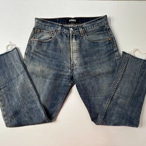 Reformation Upcycled Vintage 1990s Levi's Distressed Wash Blue Jeans sz 28